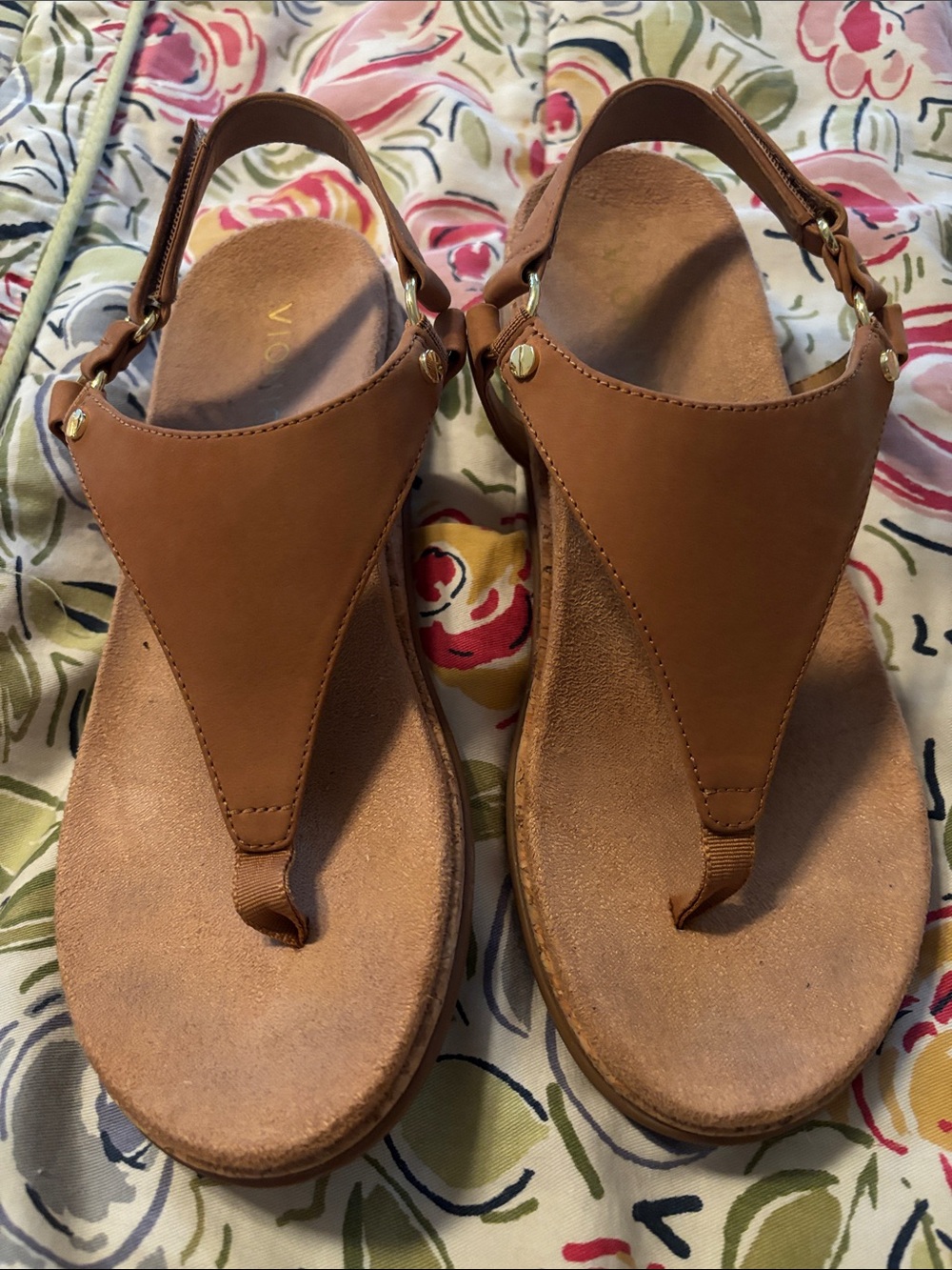 Vionic Brown Leather T-Strap Sandals